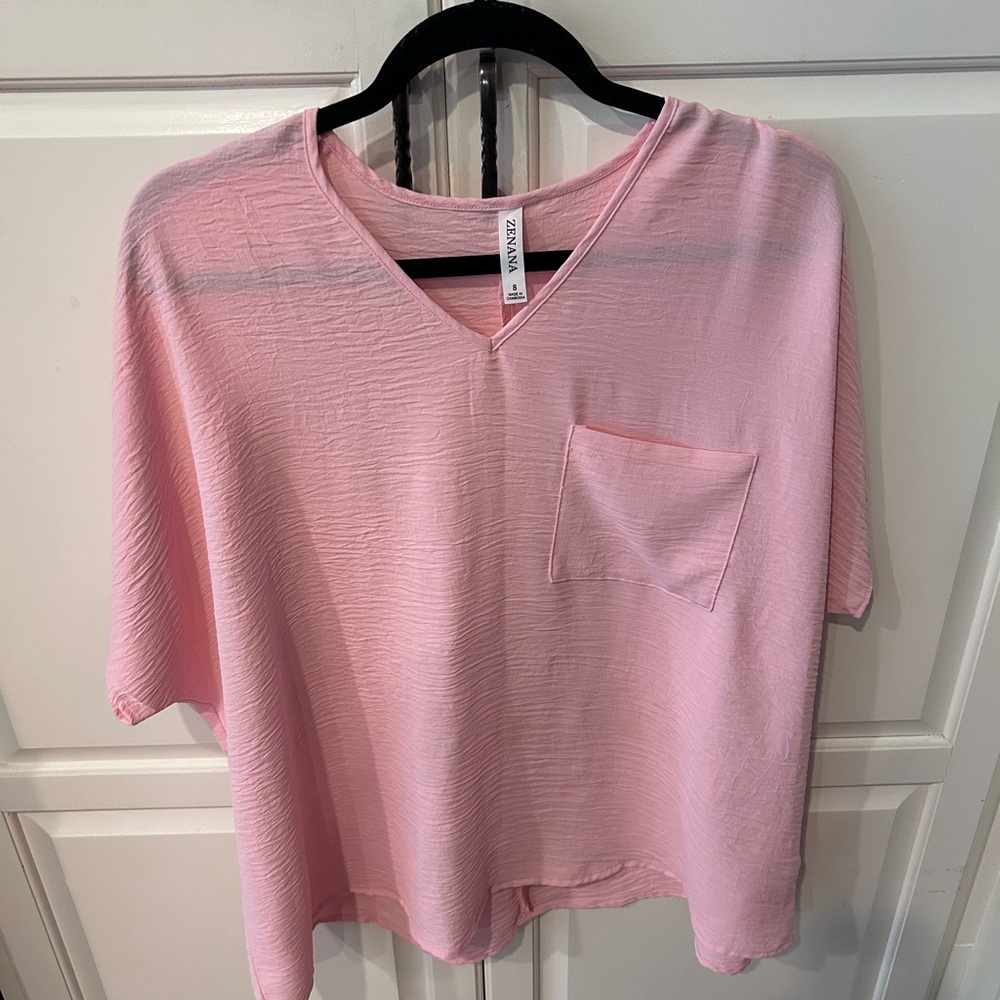 Zenana Outfitters Pink V-Neck Short Sleeve Top